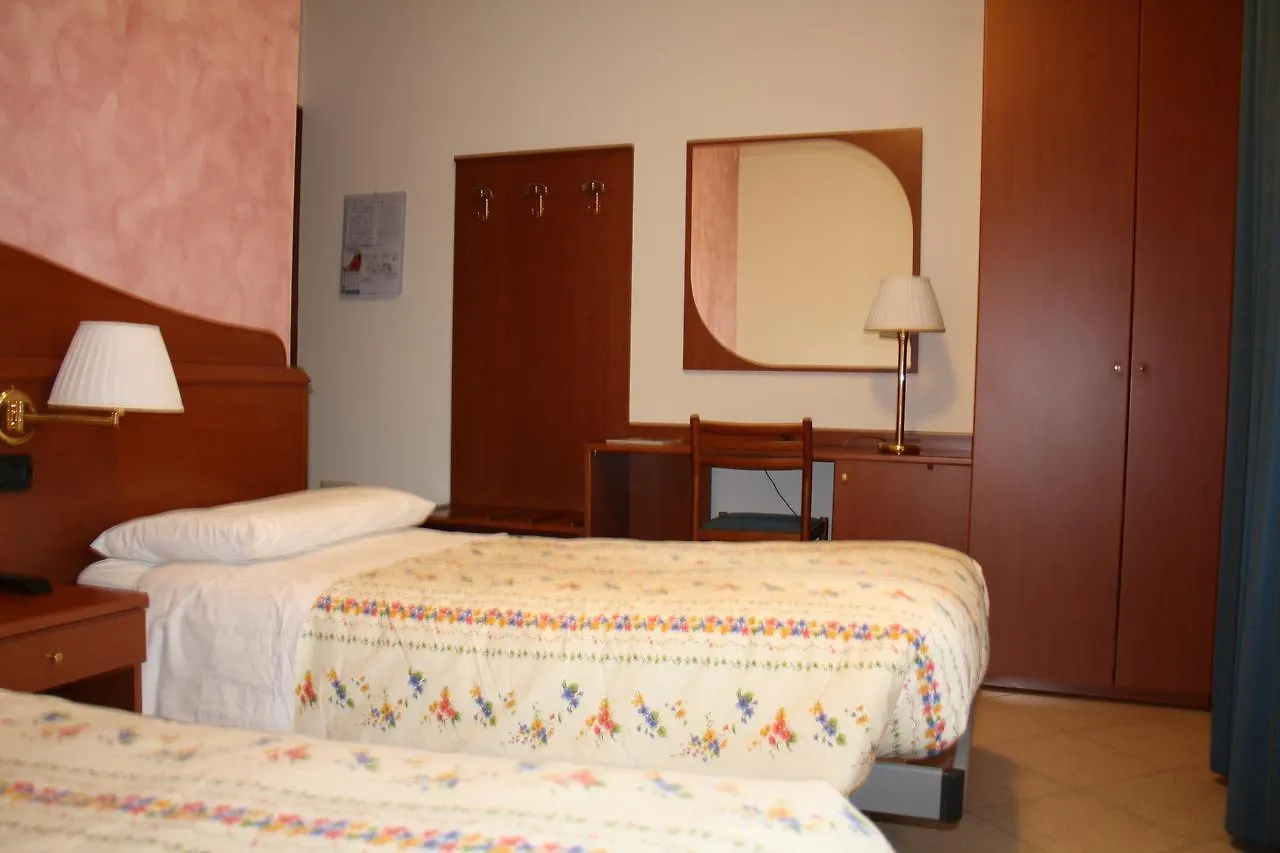 Italia Risorta Hotel Arsiero 3*,